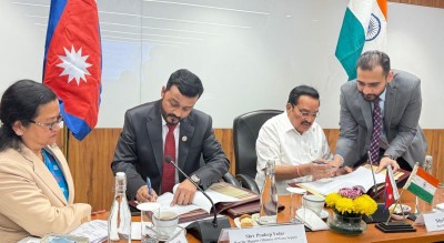  खानेपानीमन्त्री यादव र भारतीय जलशक्तिमन्त्री पाटिलद्वारा समझदारीपत्रमा हस्ताक्षर 